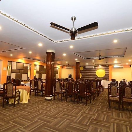 Hotel Little Palace Dibrugarh Экстерьер фото
