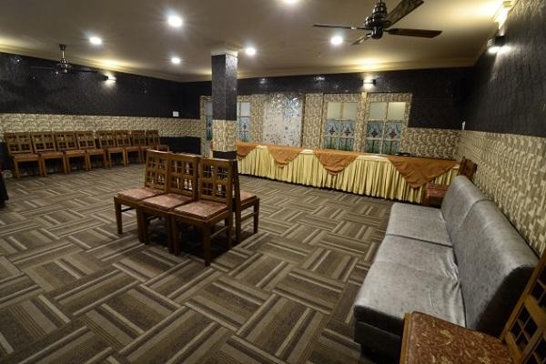Hotel Little Palace Dibrugarh Экстерьер фото
