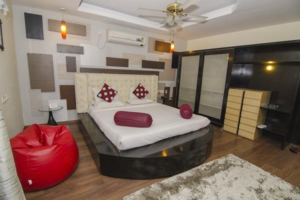 Hotel Little Palace Dibrugarh Экстерьер фото