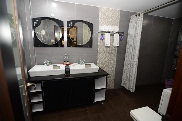 Hotel Little Palace Dibrugarh Экстерьер фото