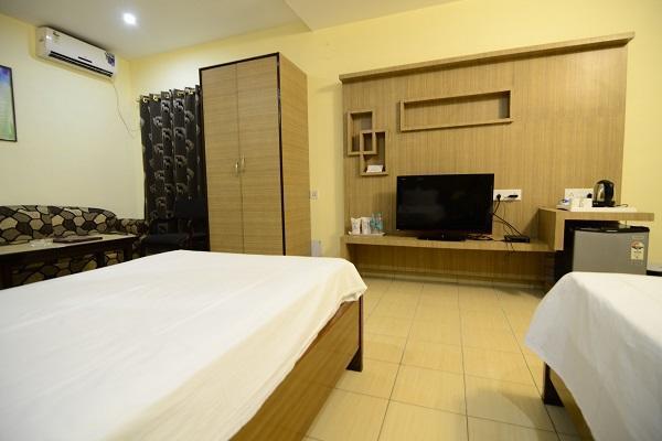 Hotel Little Palace Dibrugarh Экстерьер фото