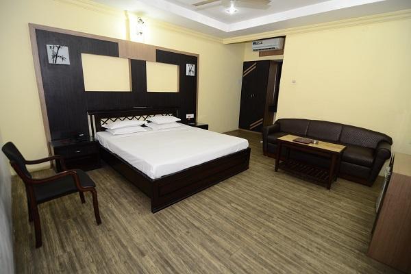 Hotel Little Palace Dibrugarh Экстерьер фото