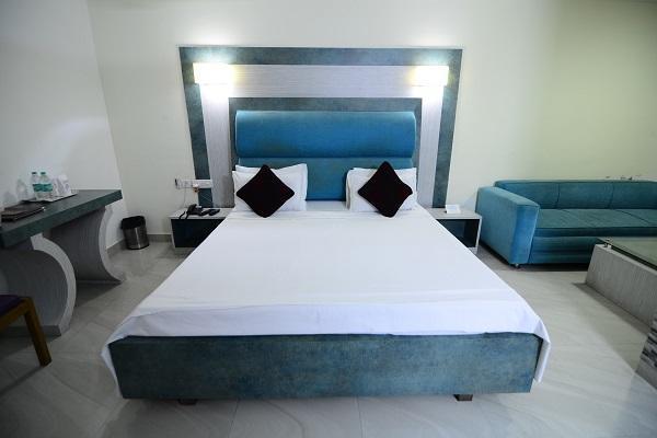 Hotel Little Palace Dibrugarh Экстерьер фото